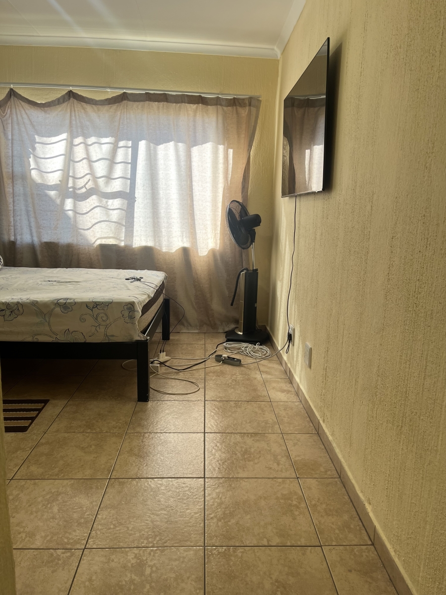 3 Bedroom Property for Sale in Vorna Valley Gauteng