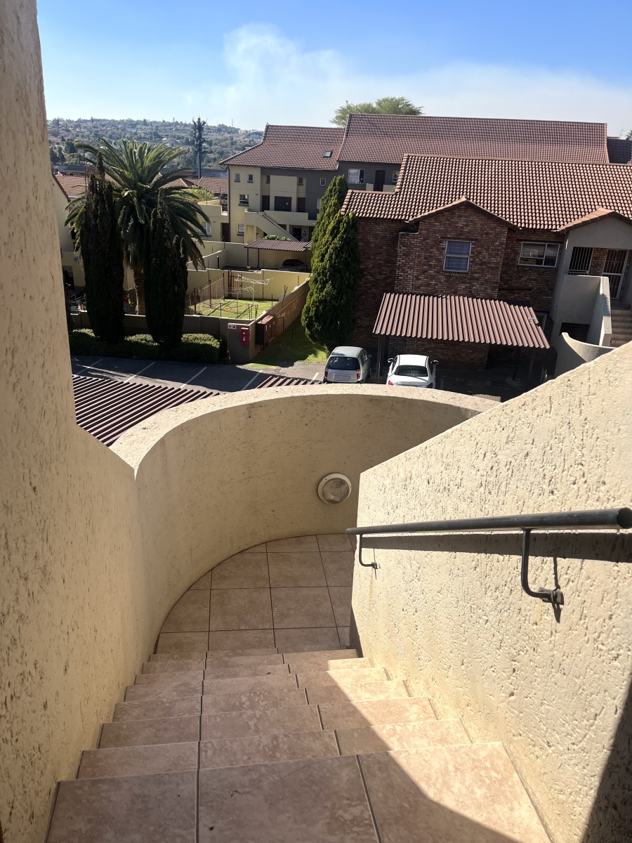 3 Bedroom Property for Sale in Vorna Valley Gauteng