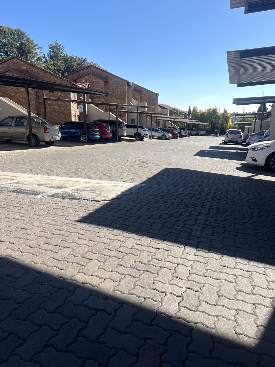 3 Bedroom Property for Sale in Vorna Valley Gauteng