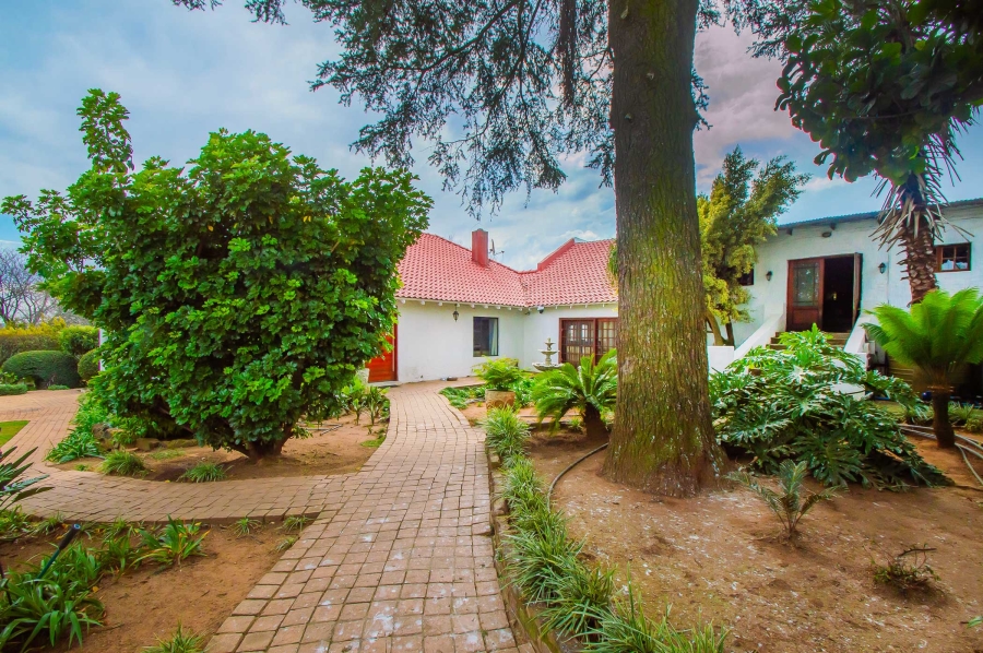 3 Bedroom Property for Sale in Linden Gauteng