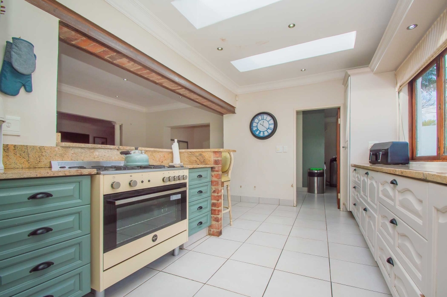 3 Bedroom Property for Sale in Linden Gauteng