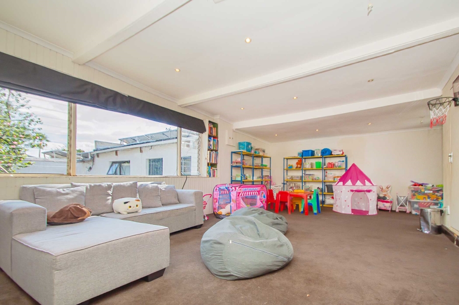 3 Bedroom Property for Sale in Linden Gauteng