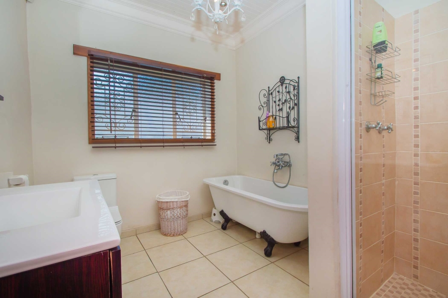 3 Bedroom Property for Sale in Linden Gauteng