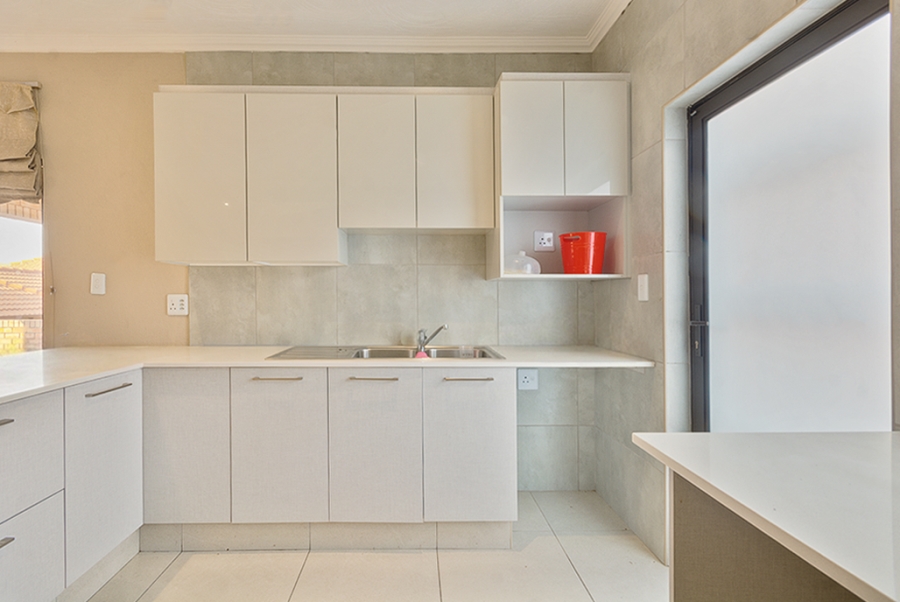 3 Bedroom Property for Sale in North Riding Gauteng