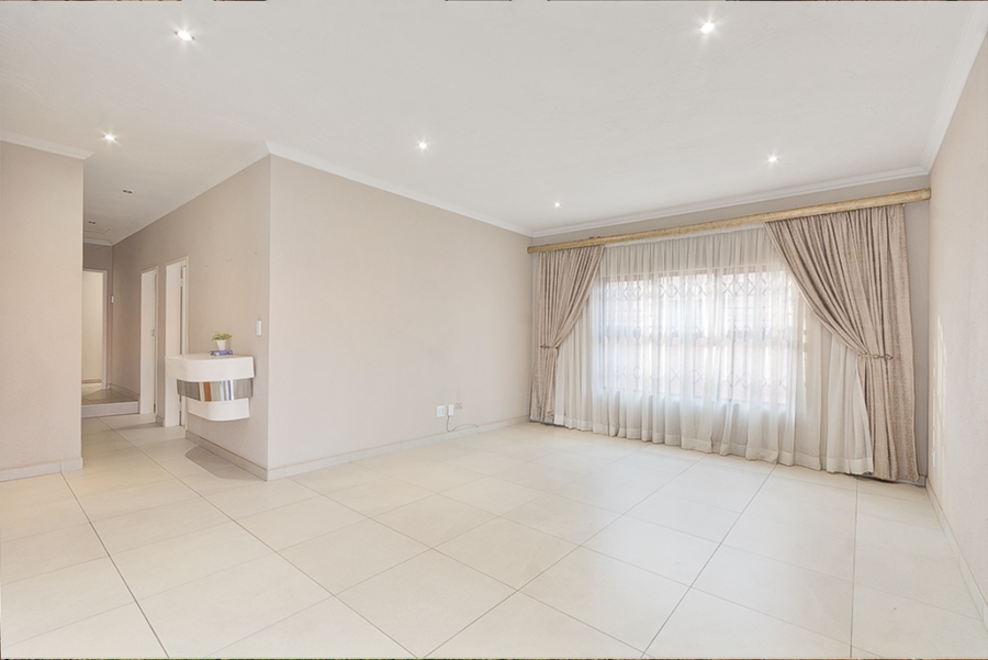 3 Bedroom Property for Sale in North Riding Gauteng