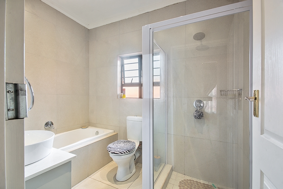 3 Bedroom Property for Sale in North Riding Gauteng