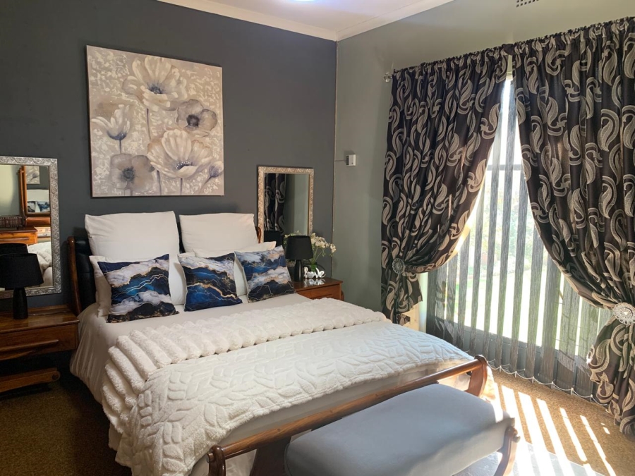 3 Bedroom Property for Sale in Vanderbijlpark SE 6 Gauteng