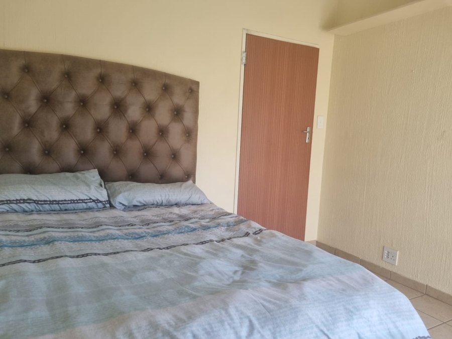 To Let 3 Bedroom Property for Rent in Rooihuiskraal Gauteng