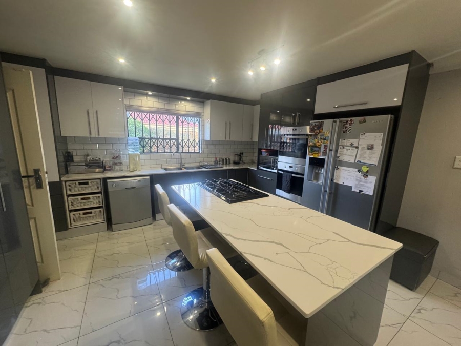 3 Bedroom Property for Sale in Ravenswood Gauteng