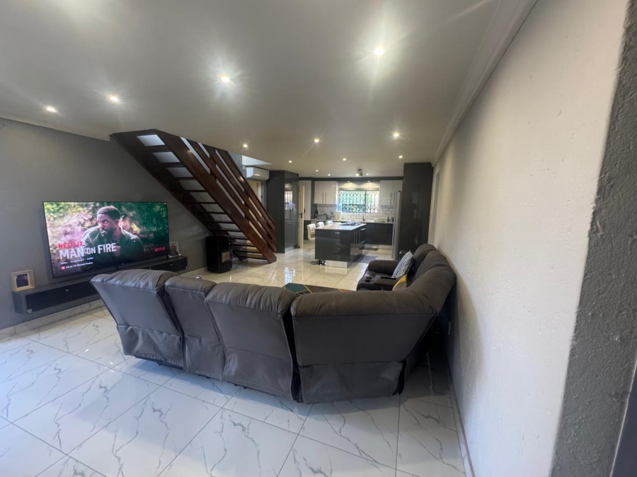 3 Bedroom Property for Sale in Ravenswood Gauteng