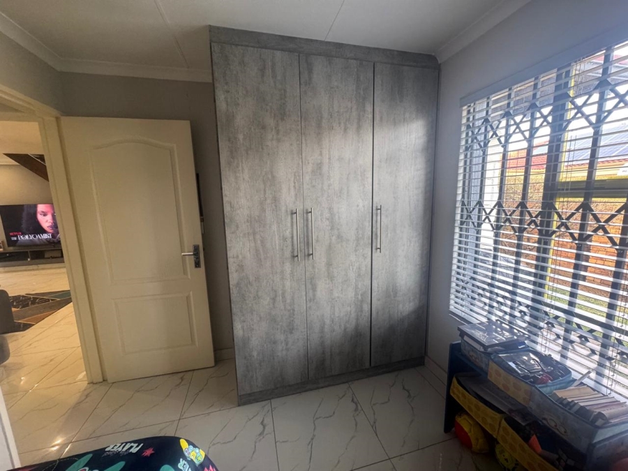 3 Bedroom Property for Sale in Ravenswood Gauteng