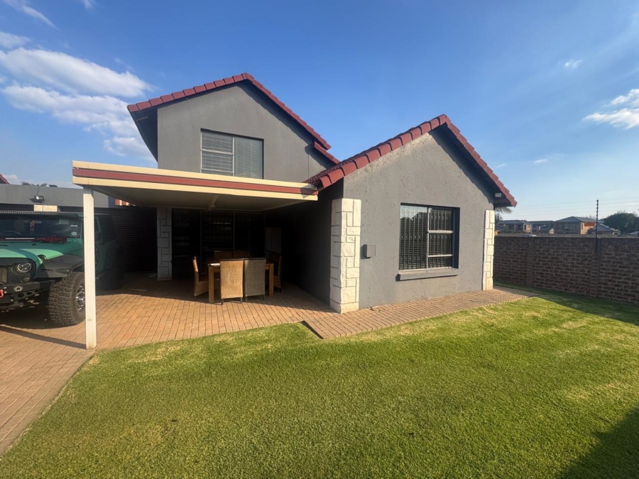 3 Bedroom Property for Sale in Ravenswood Gauteng
