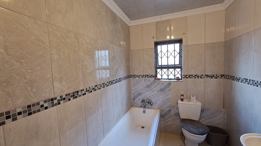 3 Bedroom Property for Sale in Ratanda Gauteng