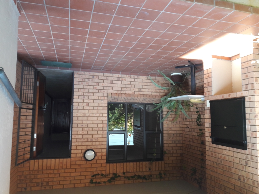 2 Bedroom Property for Sale in Newlands Gauteng