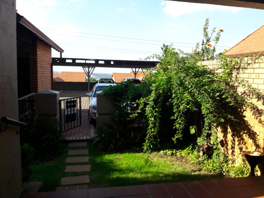 2 Bedroom Property for Sale in Newlands Gauteng