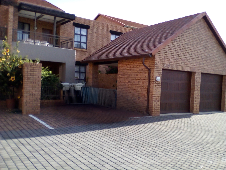 2 Bedroom Property for Sale in Newlands Gauteng