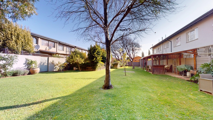 3 Bedroom Property for Sale in Beyers Park Gauteng