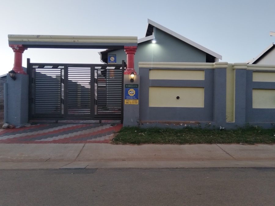 2 Bedroom Property for Sale in Savanna City Gauteng