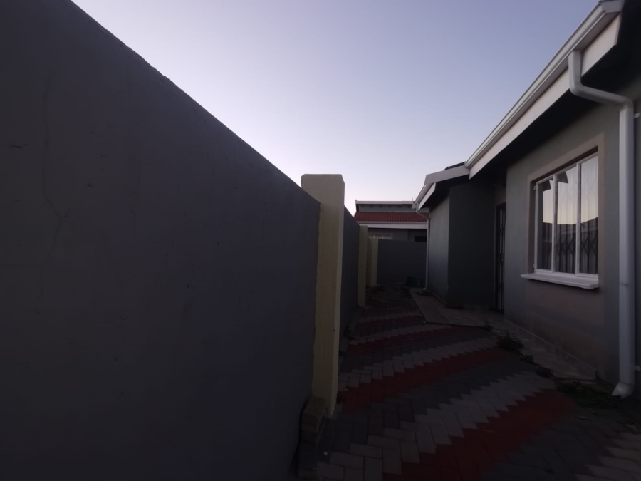 2 Bedroom Property for Sale in Savanna City Gauteng