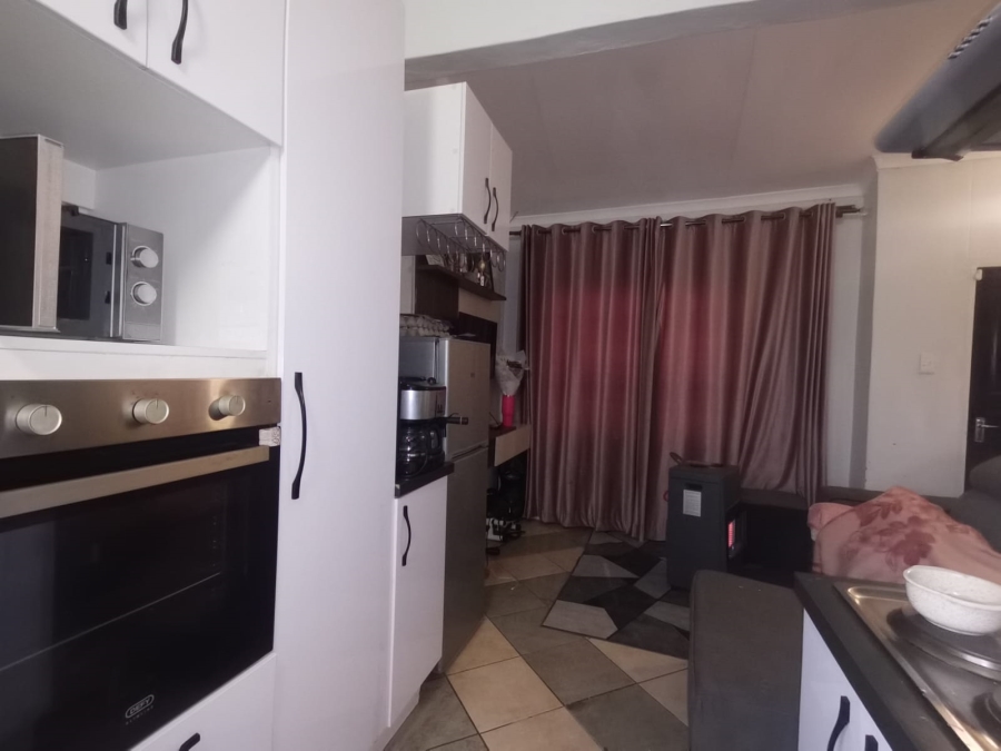 2 Bedroom Property for Sale in Savanna City Gauteng