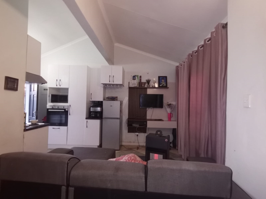 2 Bedroom Property for Sale in Savanna City Gauteng