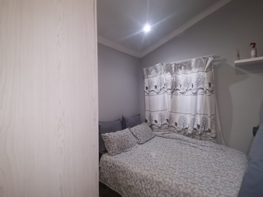 2 Bedroom Property for Sale in Savanna City Gauteng