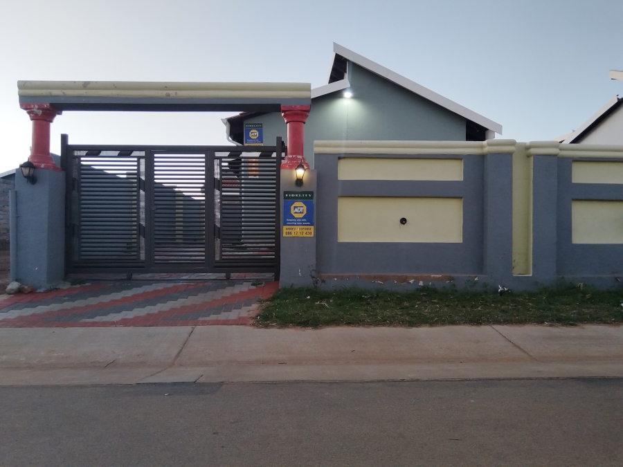 2 Bedroom Property for Sale in Savanna City Gauteng