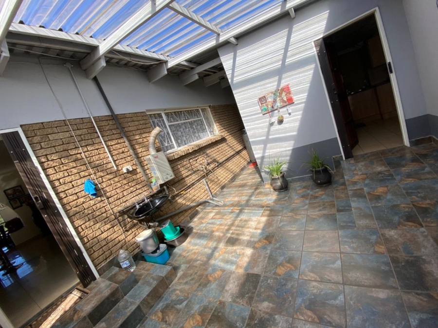 5 Bedroom Property for Sale in Spaarwater Gauteng