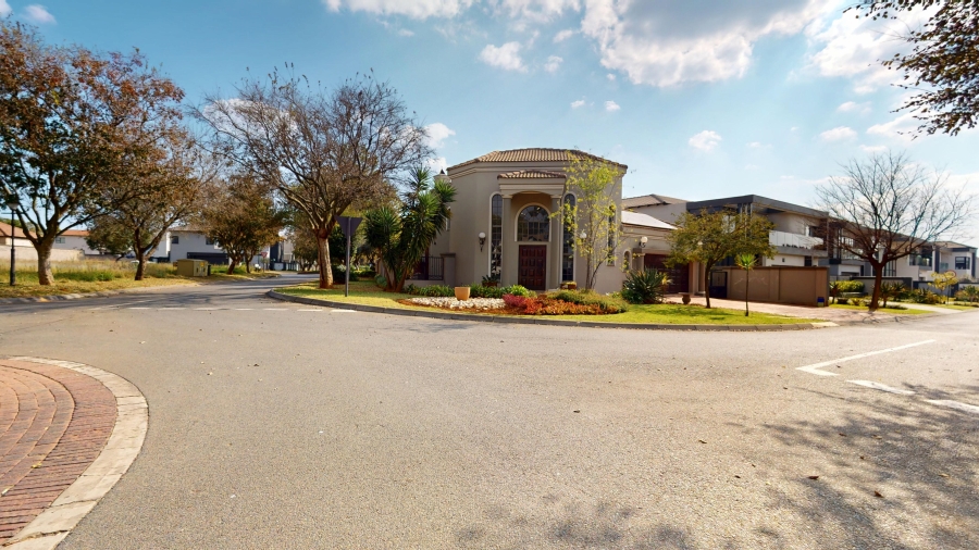 4 Bedroom Property for Sale in La Como Lifestyle Estate Gauteng
