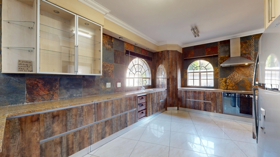 4 Bedroom Property for Sale in La Como Lifestyle Estate Gauteng