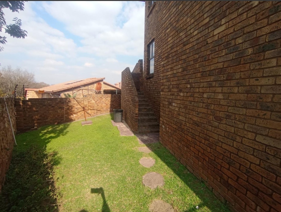 2 Bedroom Property for Sale in Ridgeway Gauteng