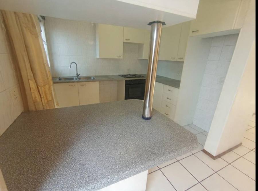 2 Bedroom Property for Sale in Ridgeway Gauteng