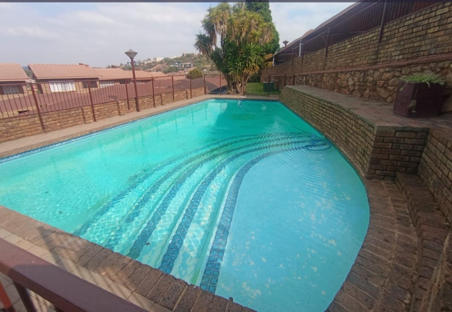2 Bedroom Property for Sale in Ridgeway Gauteng