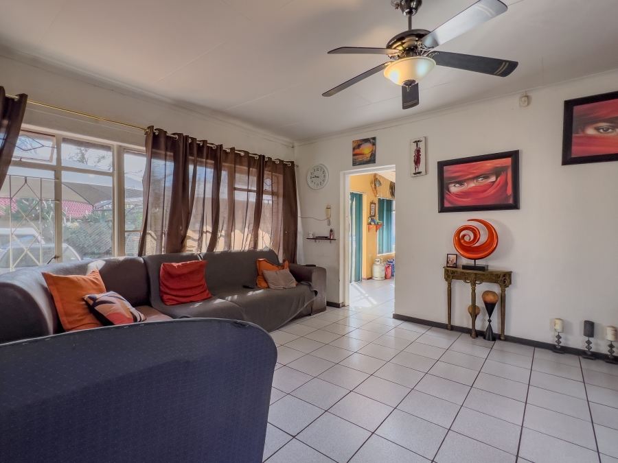 3 Bedroom Property for Sale in Birchleigh North Gauteng