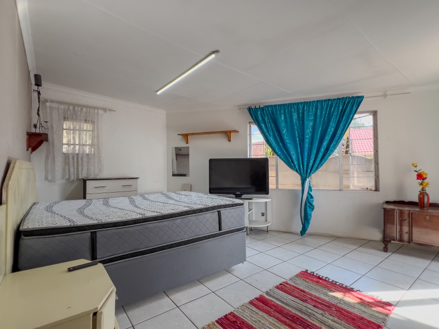 3 Bedroom Property for Sale in Birchleigh North Gauteng