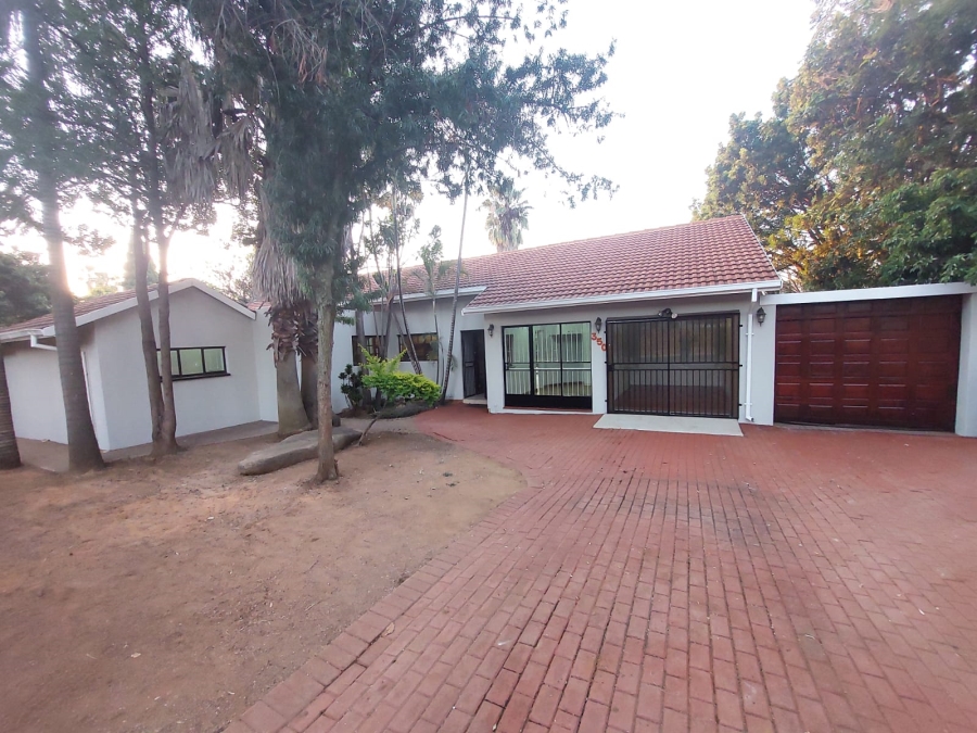 5 Bedroom Property for Sale in Magalieskruin Gauteng
