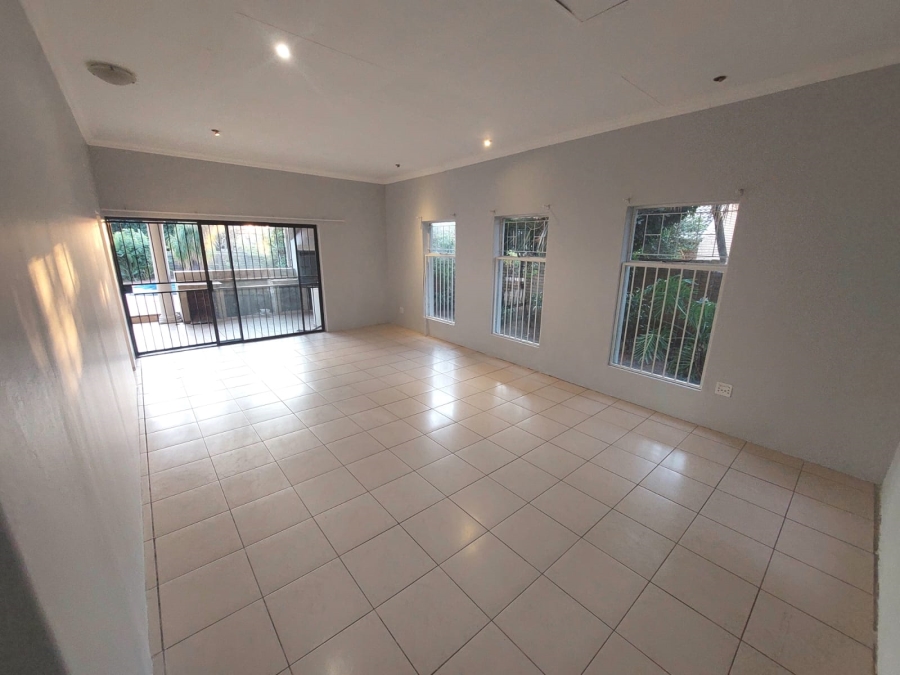 5 Bedroom Property for Sale in Magalieskruin Gauteng