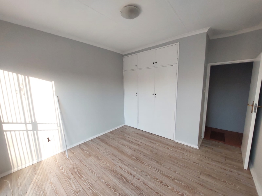 5 Bedroom Property for Sale in Magalieskruin Gauteng