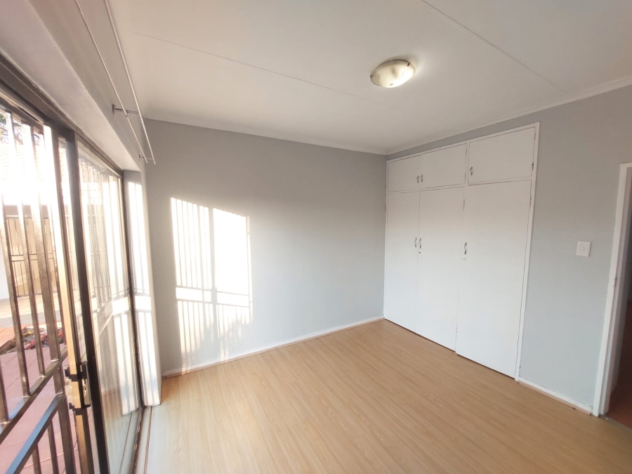5 Bedroom Property for Sale in Magalieskruin Gauteng