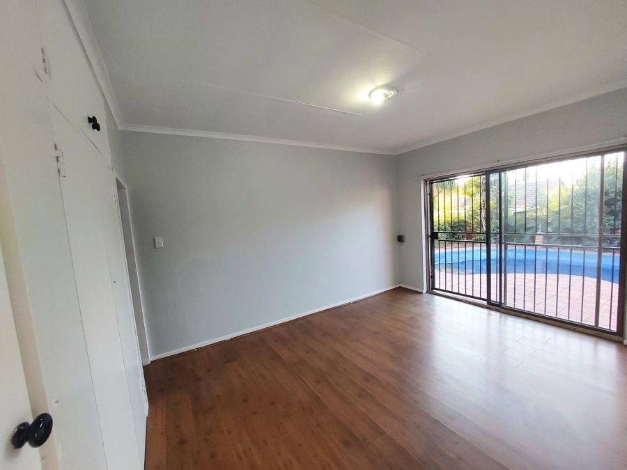 5 Bedroom Property for Sale in Magalieskruin Gauteng