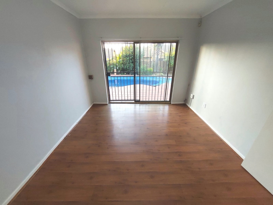 5 Bedroom Property for Sale in Magalieskruin Gauteng