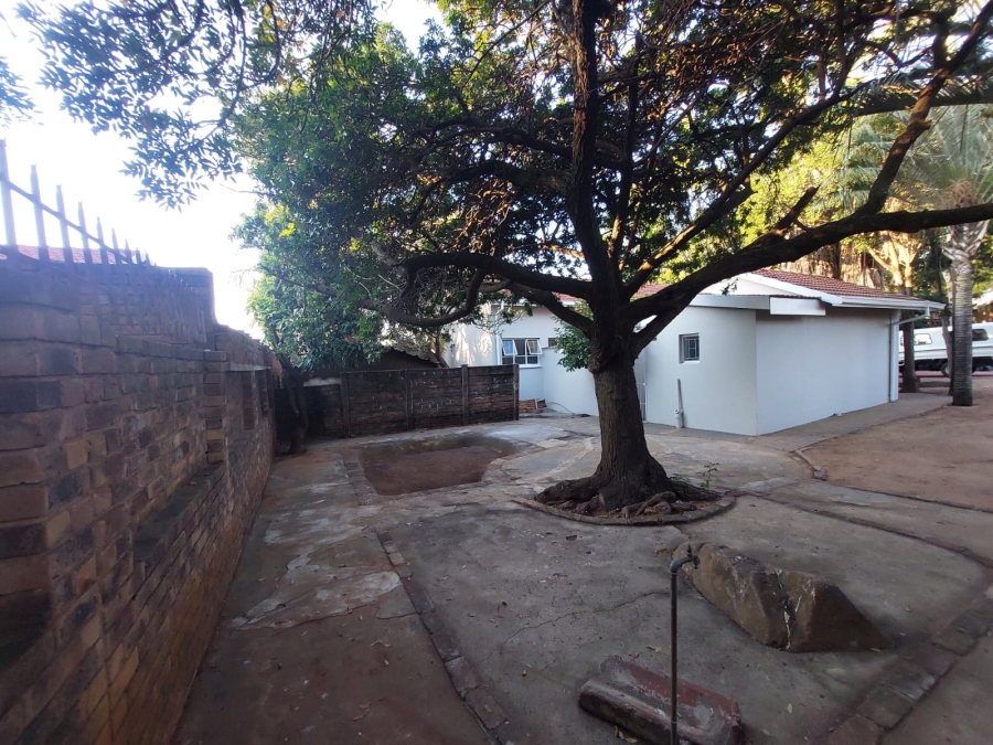 5 Bedroom Property for Sale in Magalieskruin Gauteng