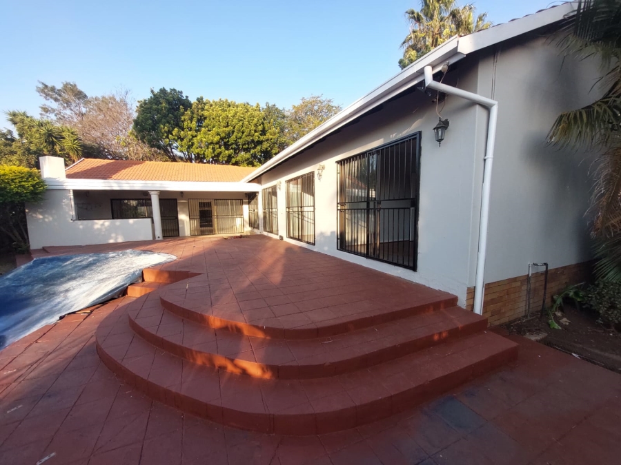 5 Bedroom Property for Sale in Magalieskruin Gauteng