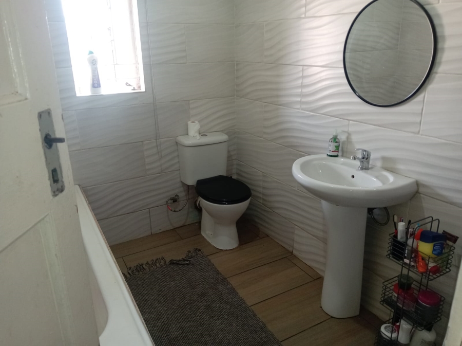 4 Bedroom Property for Sale in Vanderbijlpark CW 5 Gauteng