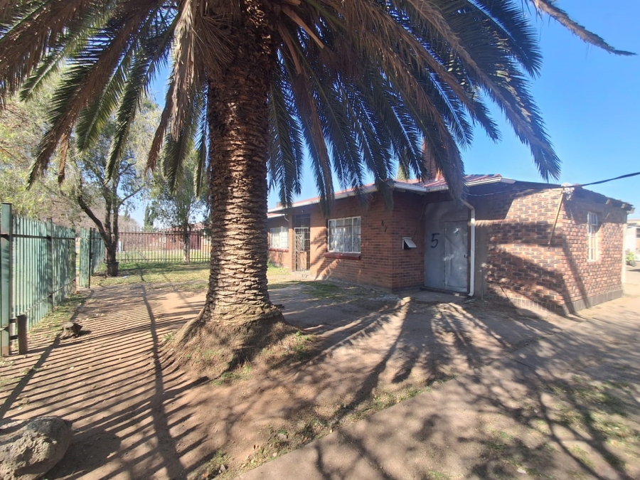 6 Bedroom Property for Sale in Vereeniging Gauteng