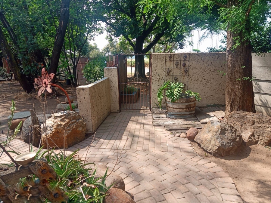 3 Bedroom Property for Sale in Selcourt Gauteng