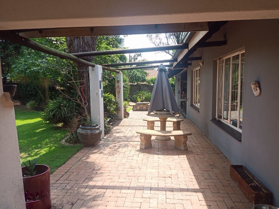 3 Bedroom Property for Sale in Selcourt Gauteng