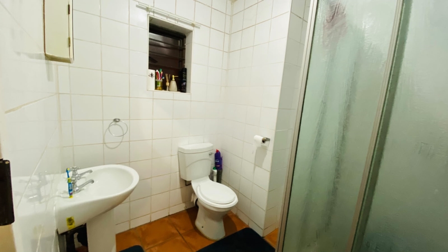 2 Bedroom Property for Sale in Riviera Gauteng