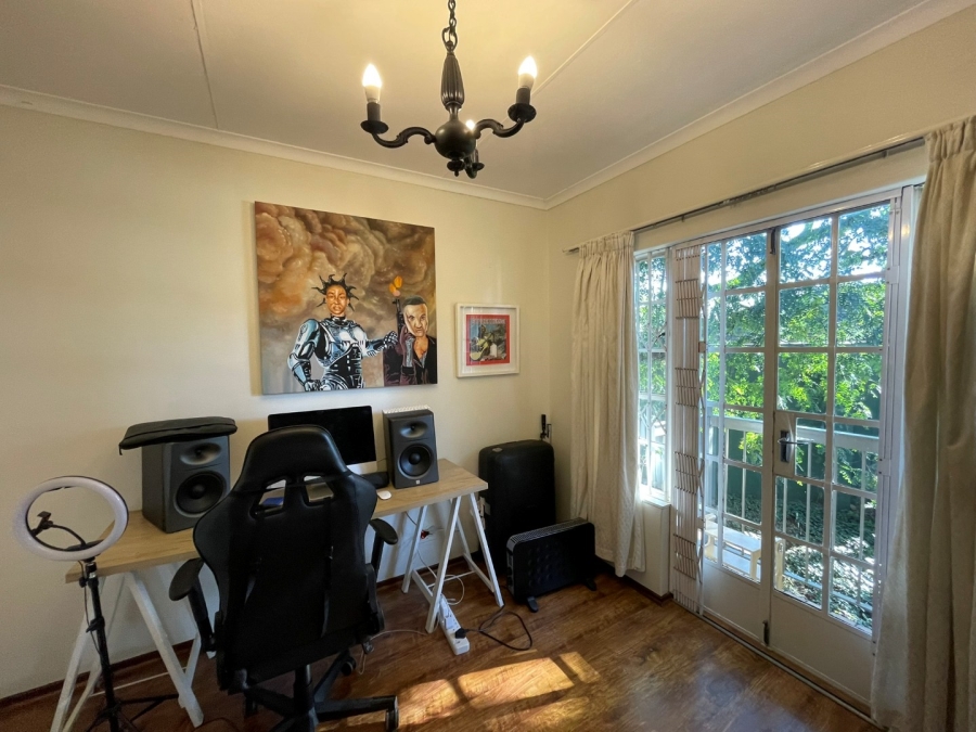 2 Bedroom Property for Sale in Bryanston Gauteng