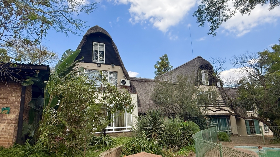9 Bedroom Property for Sale in Poortview Gauteng